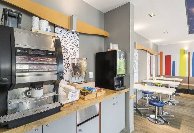 בית מלון כפרי Ibis Budget Marne La Vallee Val D Europe