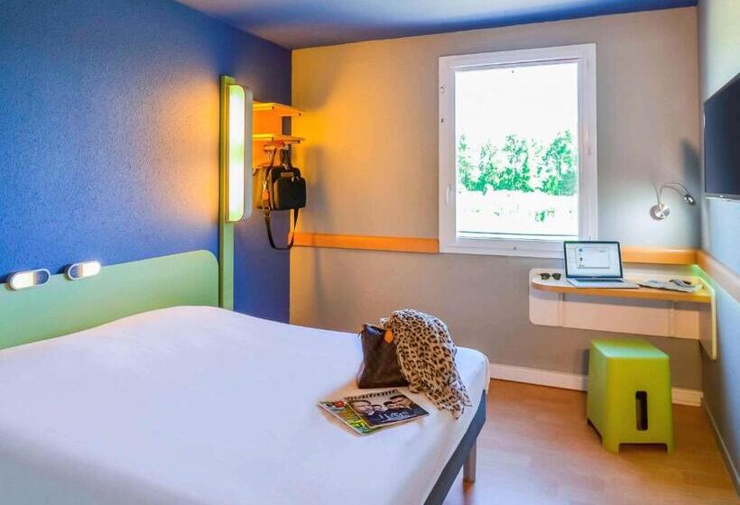 Отель Ibis Budget Porte De Camargue