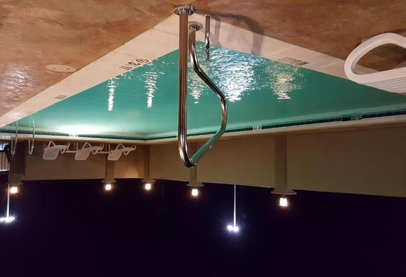 هتل Mainstay Suites Midland