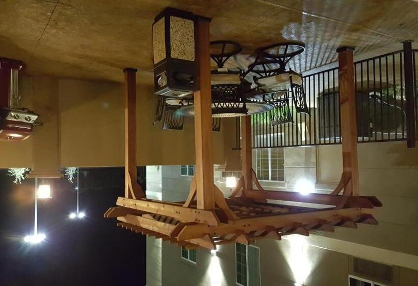 هتل Mainstay Suites Midland