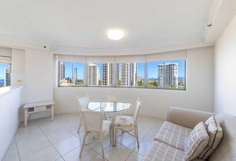 호텔 The Meriton Apartments On Main Beach