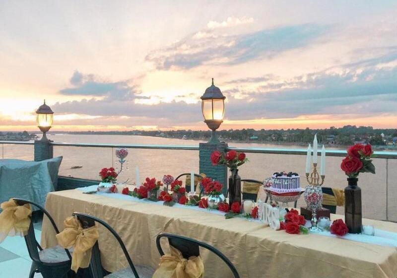 هتل Wiltop By Bencoolen