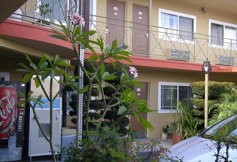 汽车旅馆  Fullerton Lodge