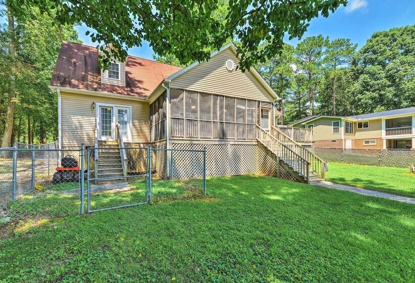 Beautiful Lakefront Retreat W/ Dock & Grill!