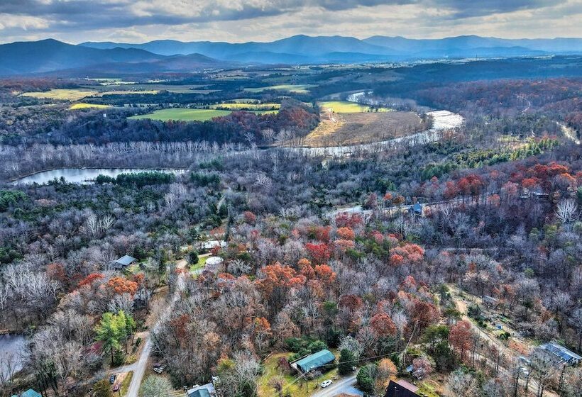 Calming Shenandoah Valley Cabin W/ Hot Tub!