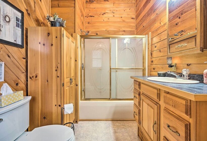 Charming Austin Cabin On 96 Acres Of Land!