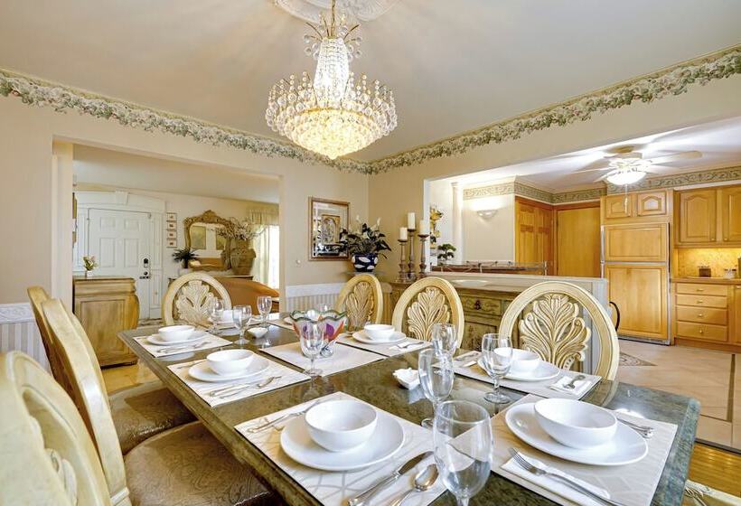 Charming Bay Head Retreat   Half Mi To Beach!