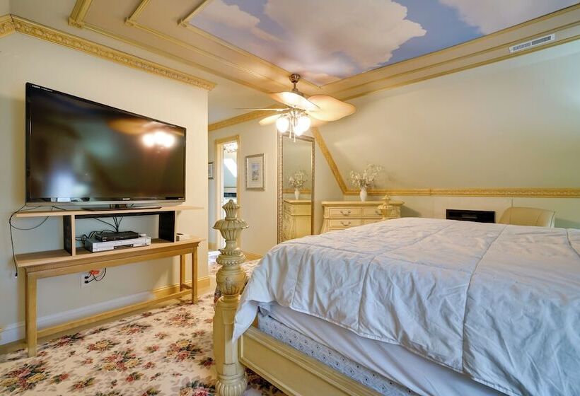 Charming Bay Head Retreat   Half Mi To Beach!