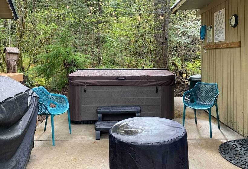 Cozy A Frame W/ Hot Tub, Fire Pit, & Fireplace!