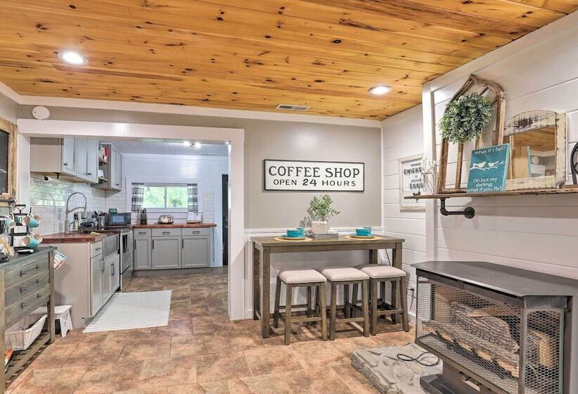 Cozy Cottage W/ Hot Tub < 4 Mi To Black Mountain!