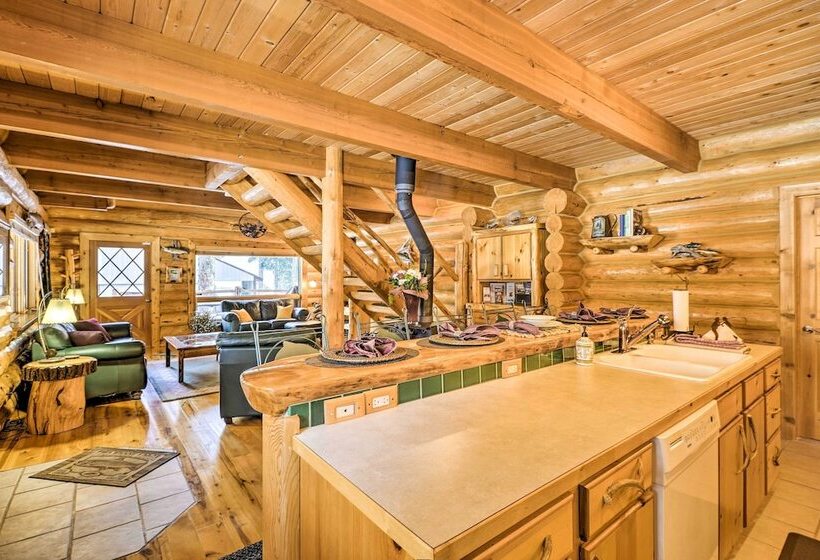Cozy Glacier Park Log Cabin    Best In The West!