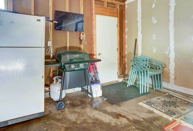 Cozy Sioux Falls Home   7 Mi To Downtown!