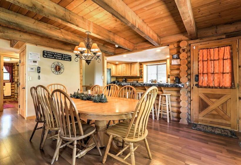 Cozy Utah Cabin W/ Deck & Fire Pit!
