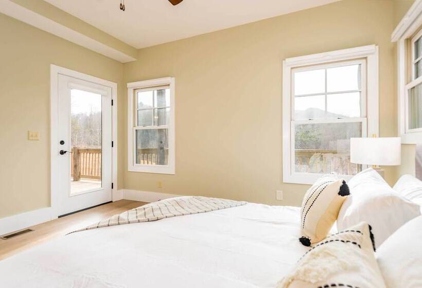 Game Room & Wraparound Decks: Cullowhee Home!