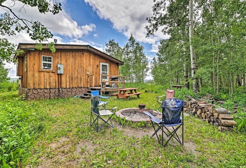 Duck Lake Cabin Rental Near Glacier National Park!