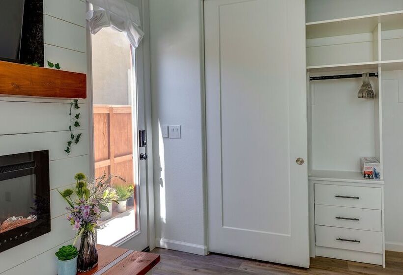 Elk Grove Studio W/ Private Patio: Walk To Casino!