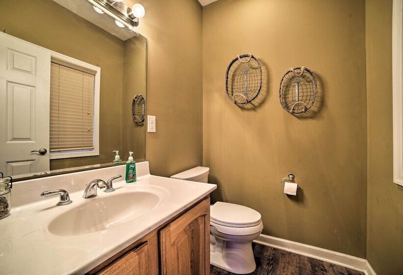 Family Friendly Massanutten Home W/ Slope Views!