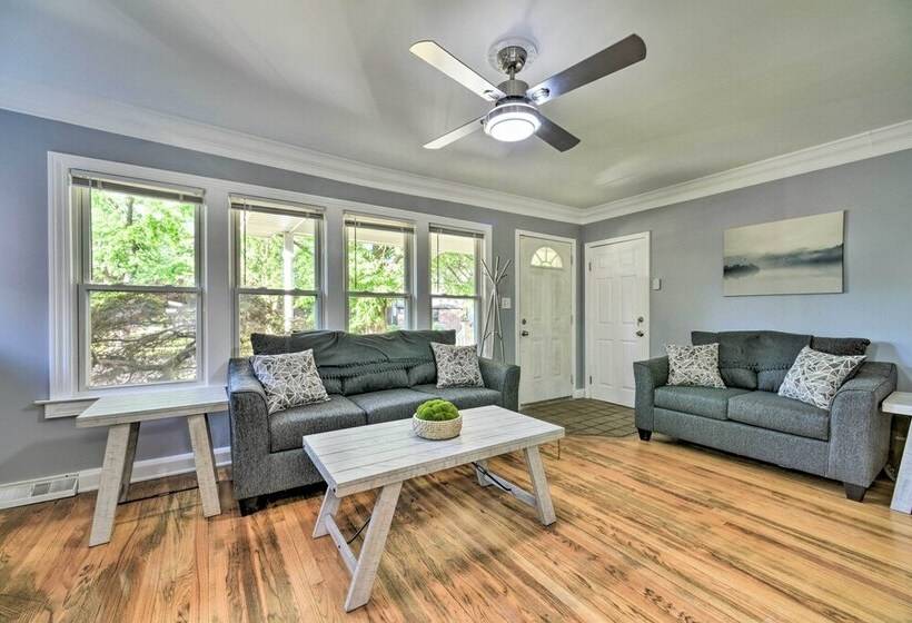 Historic Dearborn Home: 13 Mi To Downtown Detroit!