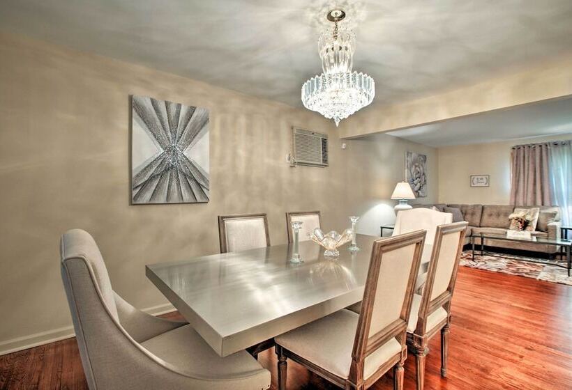 Home W/ Yard & Patio ~ 30 Mi To Downtown Chicago