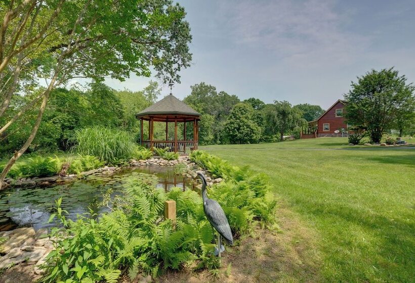 Lakewood Lodge Escape W/ Fire Pit