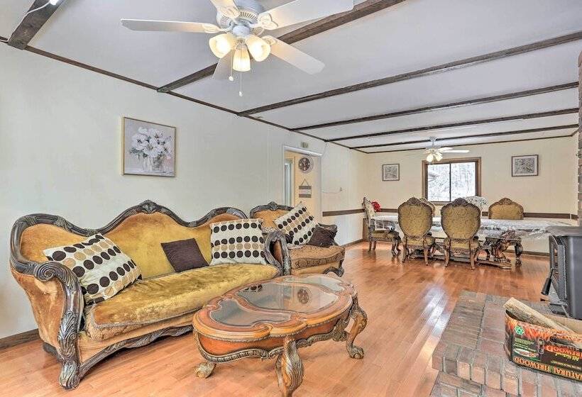Large Greeley House W/ 2 Game Rooms + Yard!