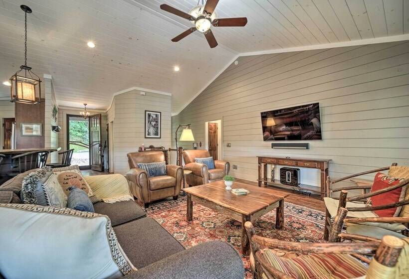 Cashiers Home W/ Outdoor Fireplace & Fire Pit!