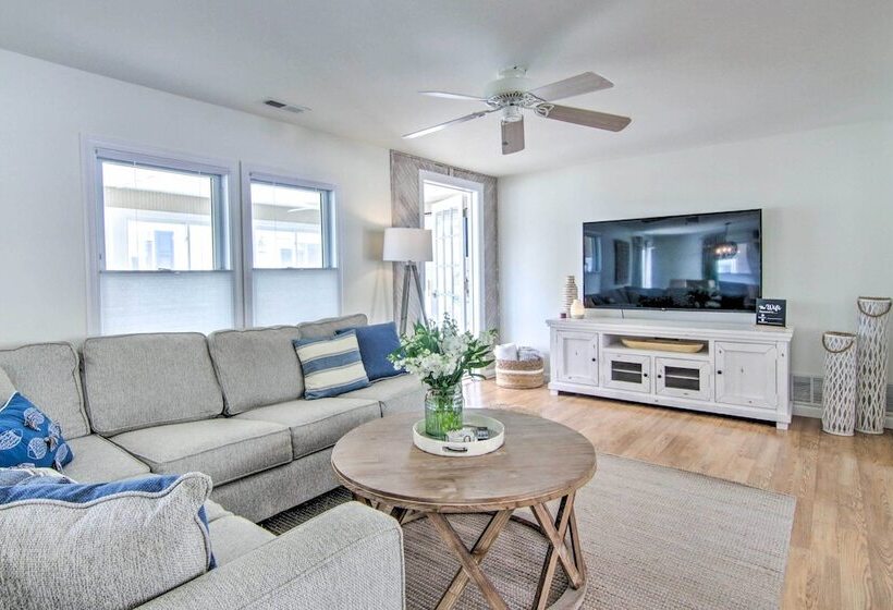 Lovely Fenwick Island Home W/ Fire Pit + Bay Views
