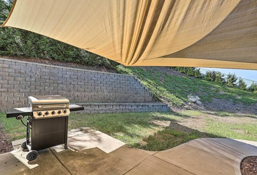 Luxe Asheville Home W/ Stunning Mountain Views!