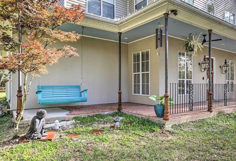 Luxe Home W/ Yard Near Lake Pontchartrain!