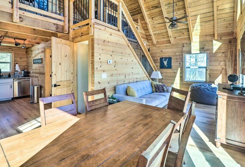 Peaceful Free Union Cabin W/ Deck & Mtn Views