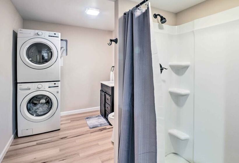 Peaceful Free Union Cabin W/ Deck & Mtn Views