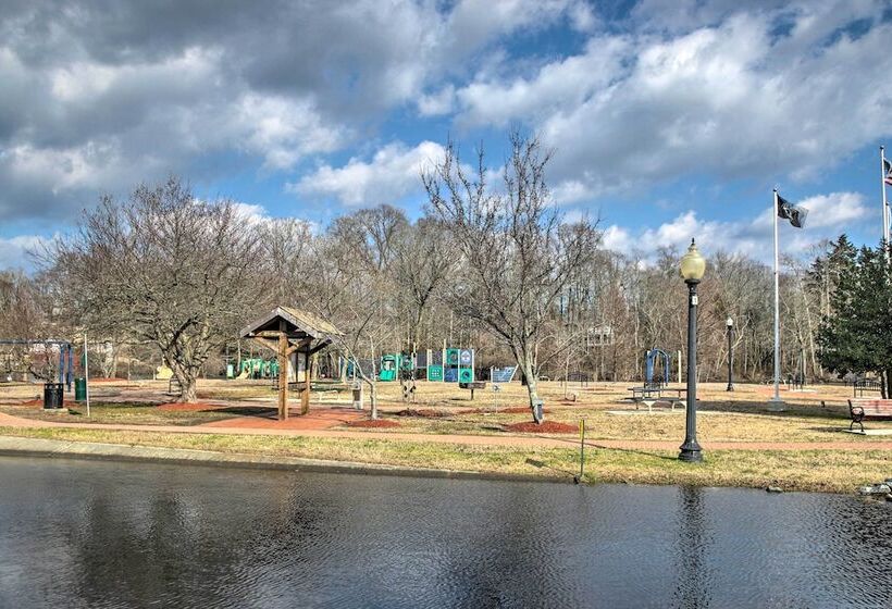 Peaceful Georgetown Home   13 Mi To Lewes Beach!