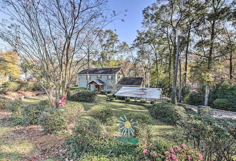 Pet Friendly  Lakeside Retreat  W/ Dock!