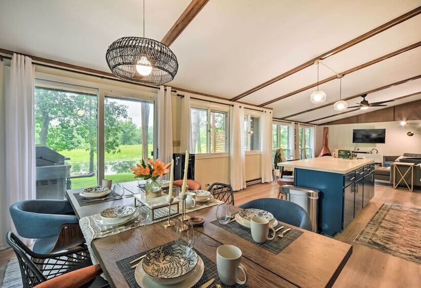 Pine City Getaway, Steps From Snake River!