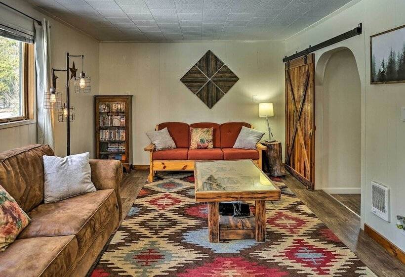 Private La Pine Cabin Rental: 30 Mi To Bend!