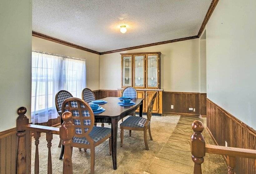 Relaxing Prairie Home, 29 Mi To Starkville!