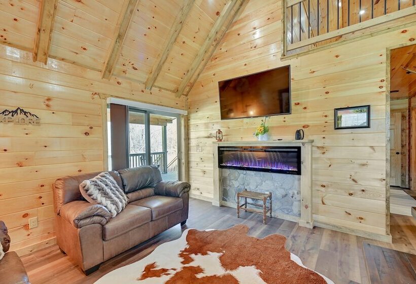 Riverside Beattyville Cabin W/ Kayaks & Fire Pit!