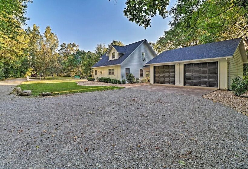 Riverside Hide A Way  W/ Patio, Bbq, Fishing Pier