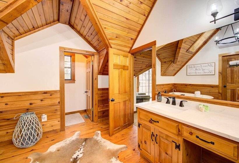 Secluded Beaver Lake Cabin W/ Private Dock!