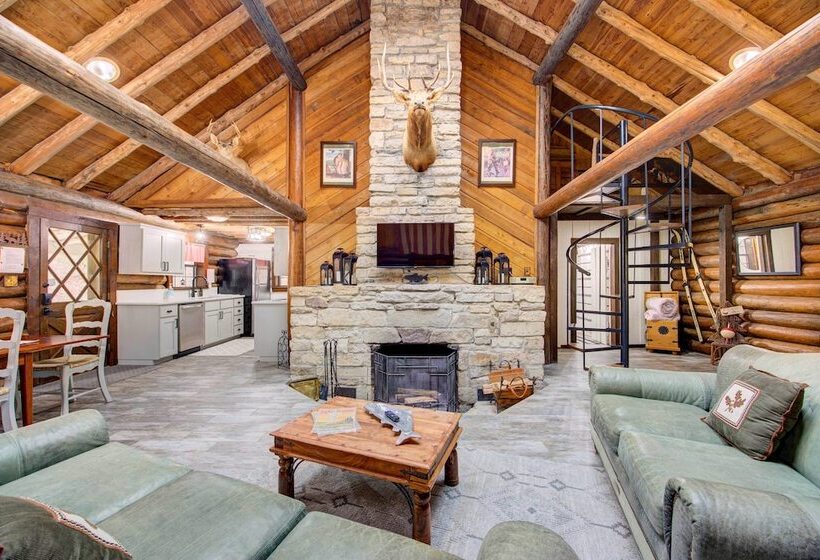 Secluded Beaver Lake Cabin W/ Private Dock!