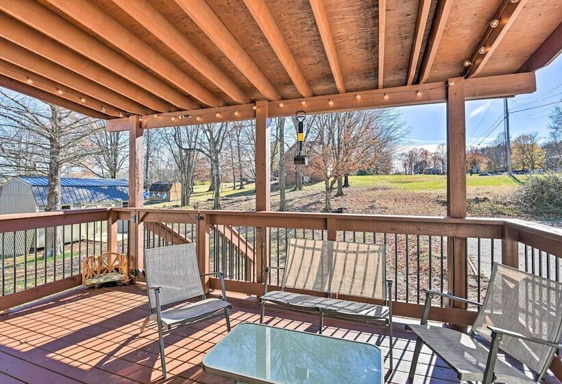 Spacious Mt Juliet Home W/ 1 Acre Yard!