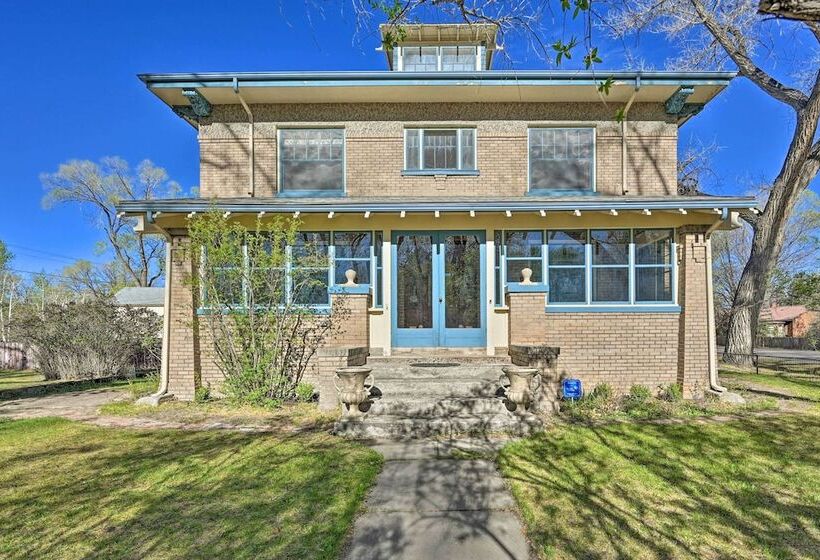 Spacious  Old Saguache Manor    Built In 1914
