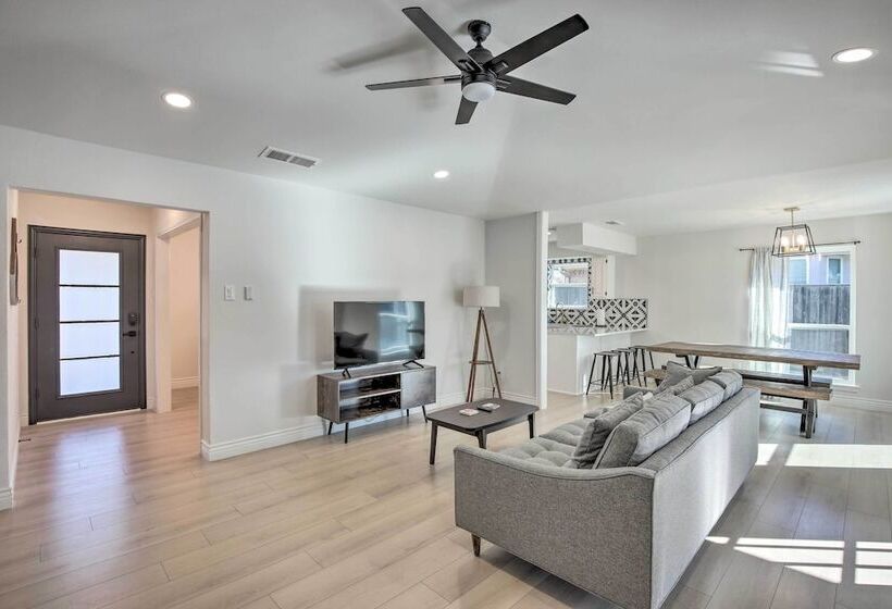 Stunning Plano Home W/ Private Pool & Hot Tub