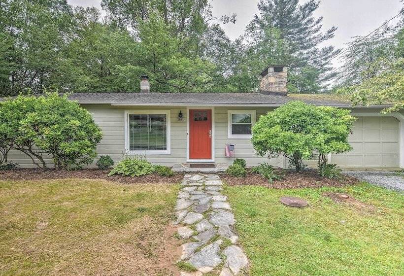 Blowing Rock Home: 1 Block To Downtown!