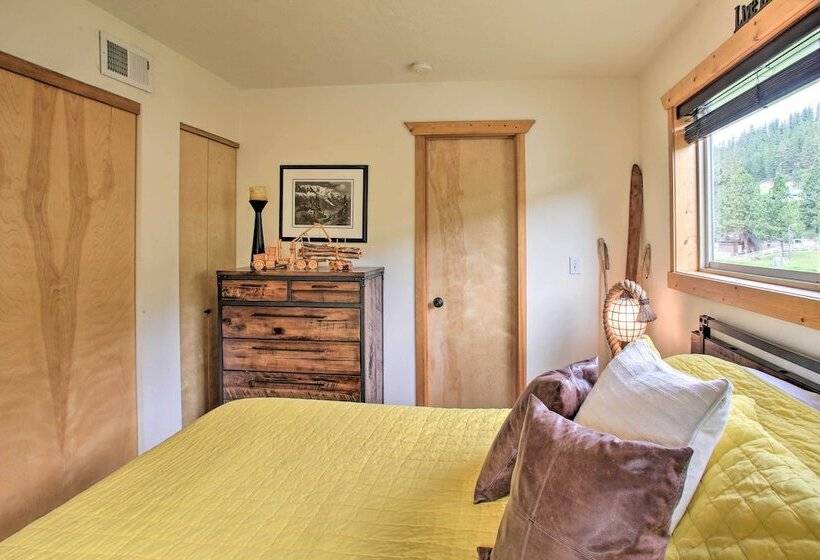 Waterfront Cabin W/ 2 Boat Docks & Mtn Views!