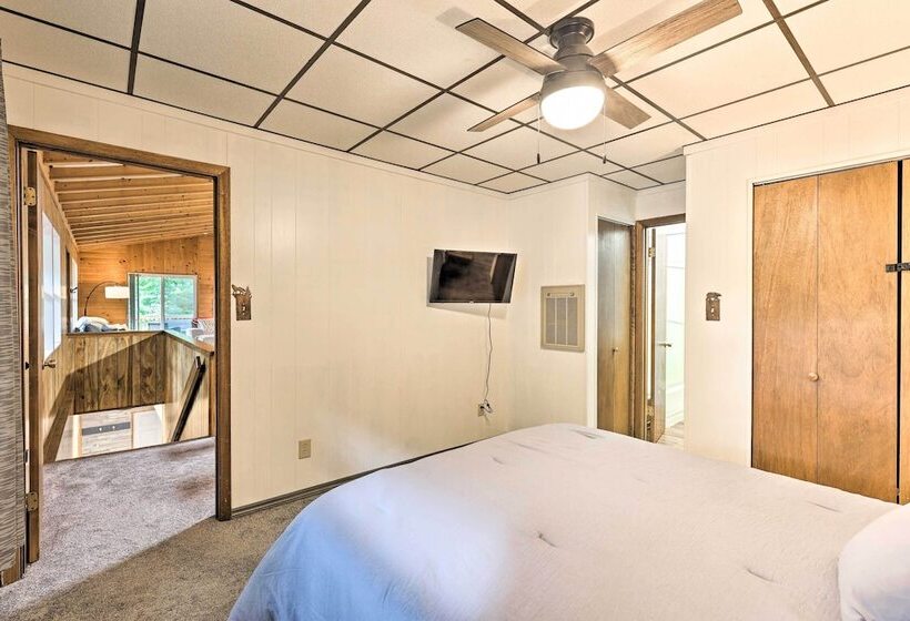 4 Season Family Retreat ~ 2 Mi To Ski Resort!