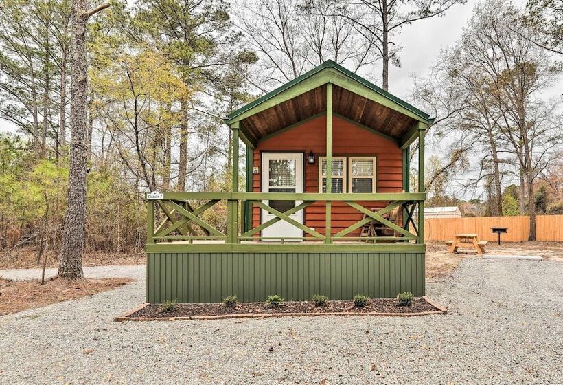Charming New Bern Log Cabin   Pets Welcome!