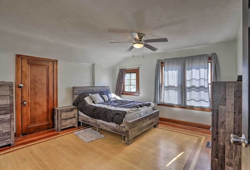 Cleveland Area Home W/ Deck < 10 Mi To Dtwn!