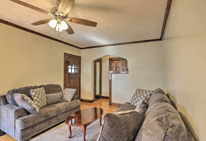 Cleveland Area Home W/ Deck < 10 Mi To Dtwn!