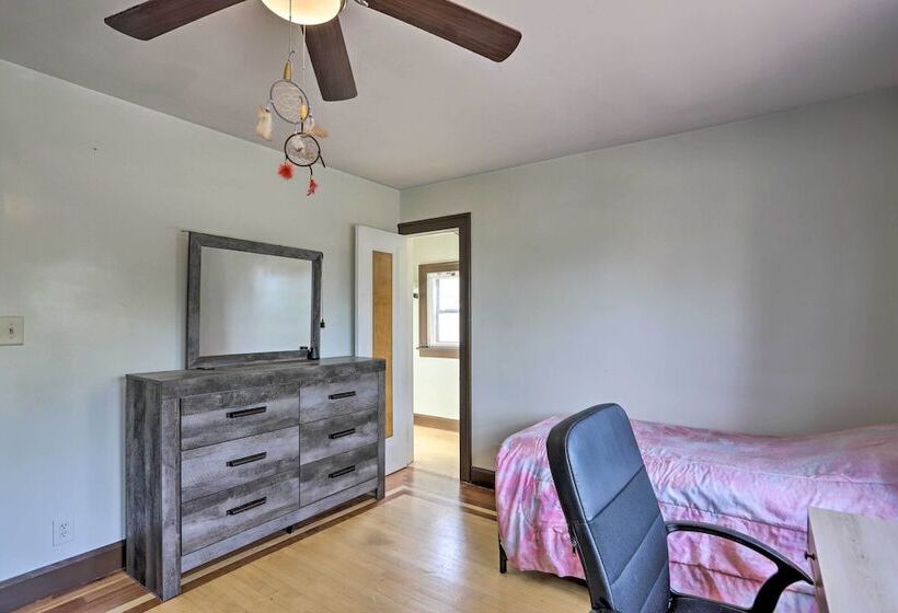 Cleveland Area Home W/ Deck < 10 Mi To Dtwn!